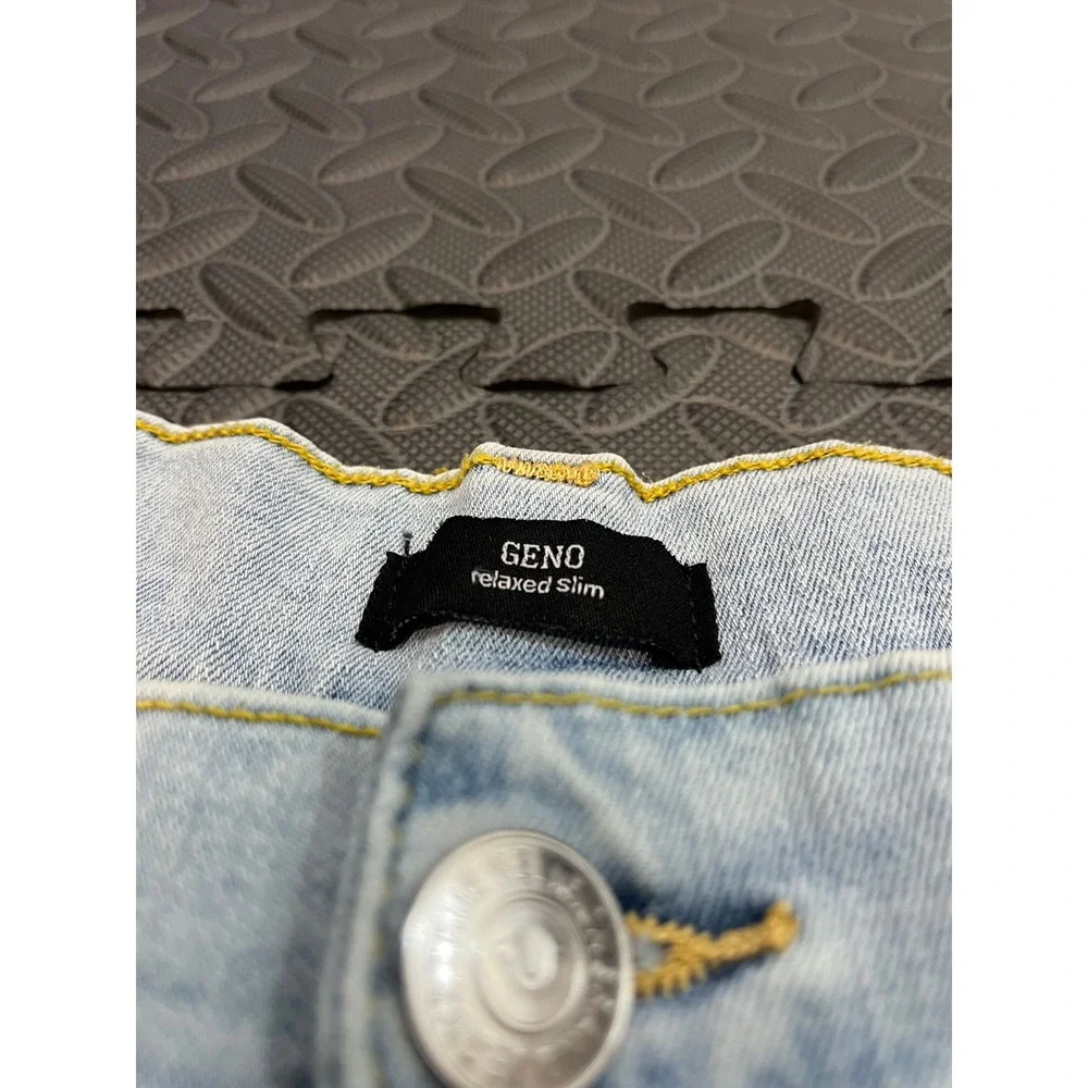 True Religion Geno Relaxed Slim Mens 42 Light Blue Flap Pocket Denim Jeans
